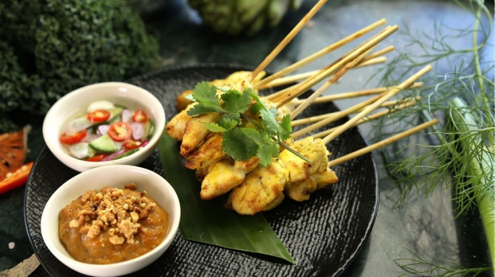Sate Klopo: Sensasi Gurih Kelapa yang Menggoda Lidah 2 Sate Klopo