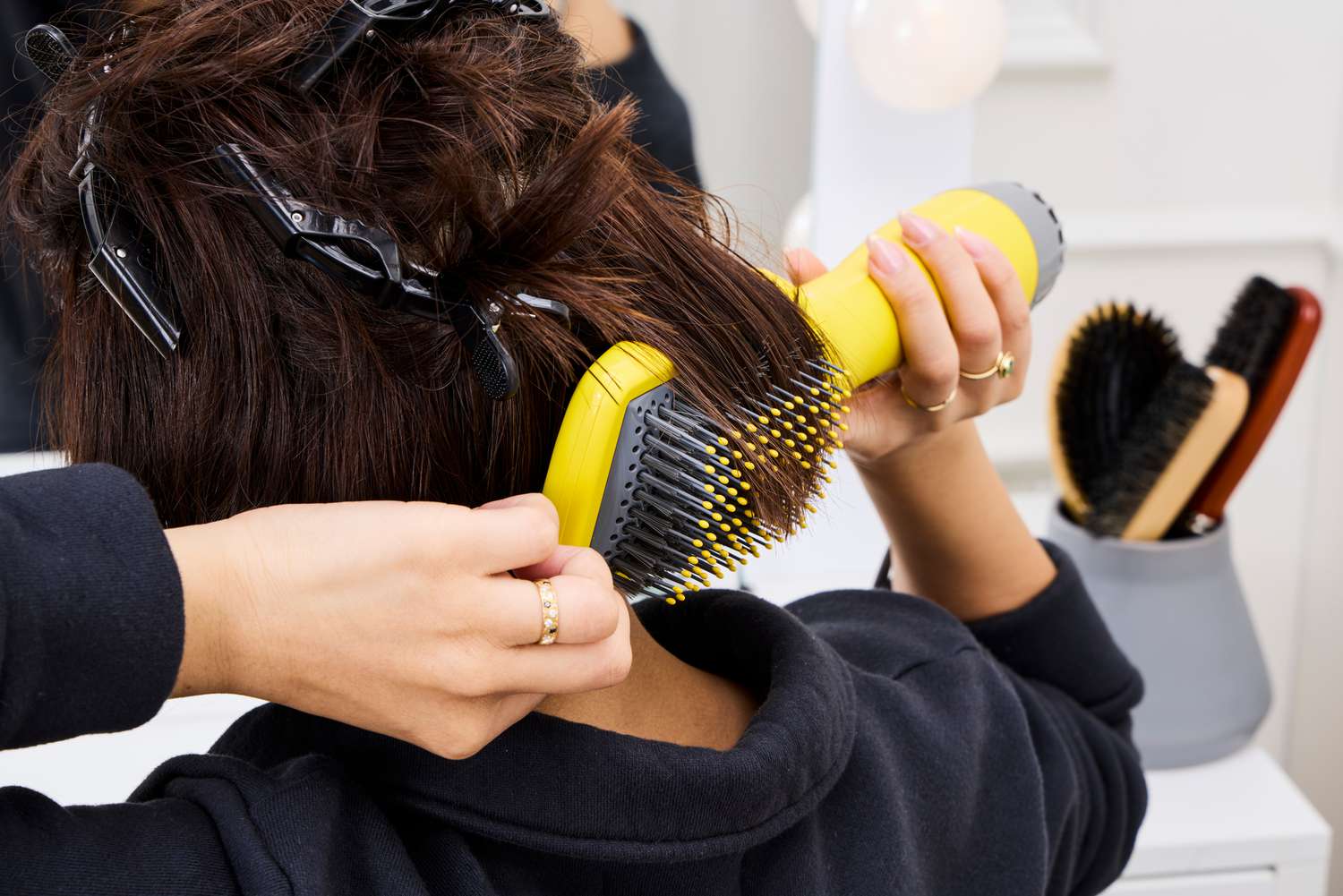 Hot Brush Rahasia Rambut Rapi dan Stylish Setiap Hari 2 Hot Brush