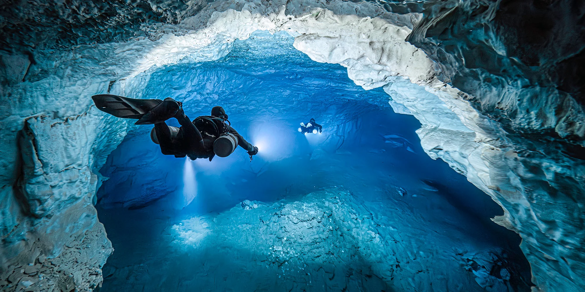 Menyelami Keajaiban Geologi di Bawah Air