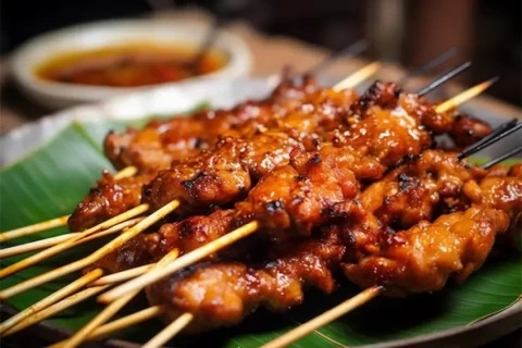 Sate Madura, Aroma Tradisi yang Selalu Menggoda Selera di Setiap Suapan 2 Sate Madura