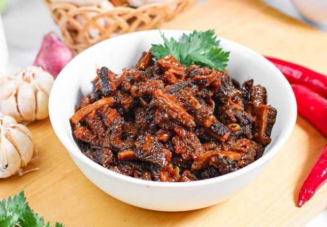 Babat Gongso: Resep Kuliner Sejuta Rasa Nusantara 2 Jejak Rasa dan Daya Tarik Babat Gongso