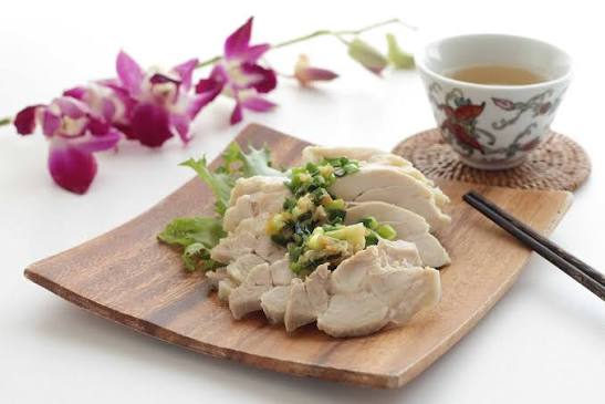 Ayam Kukus Bombay, Sajian Lembut Penuh Aroma Rempah yang Menggugah Selera 3 Ayam Kukus Bombay